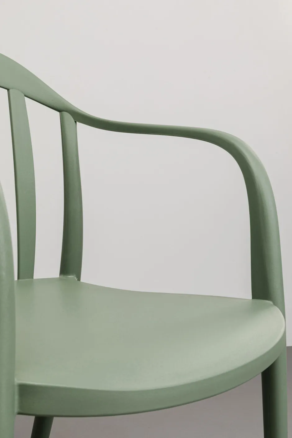 KARE Armlehnstuhl Flores Graugrün