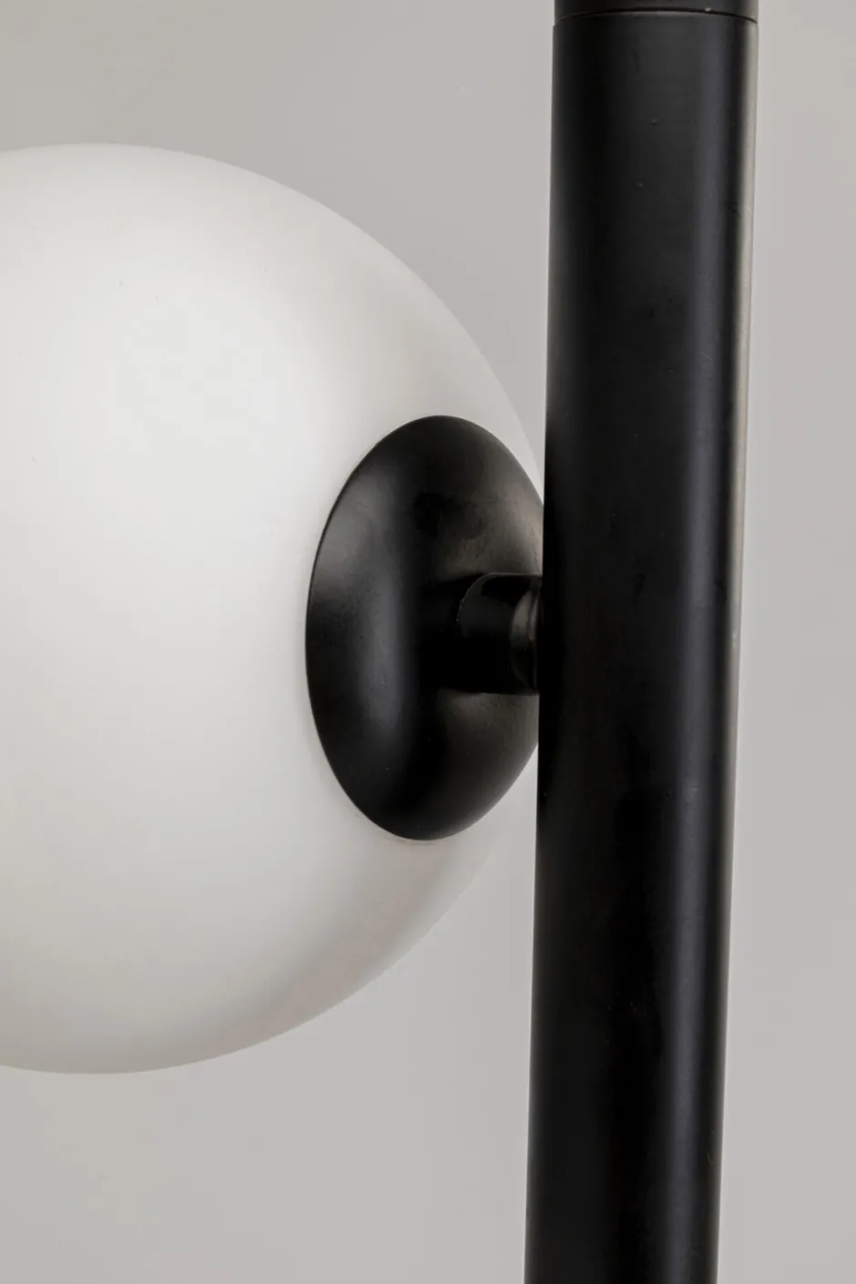 KARE Stehleuchte Scala Balls Milky Schwarz 160cm
