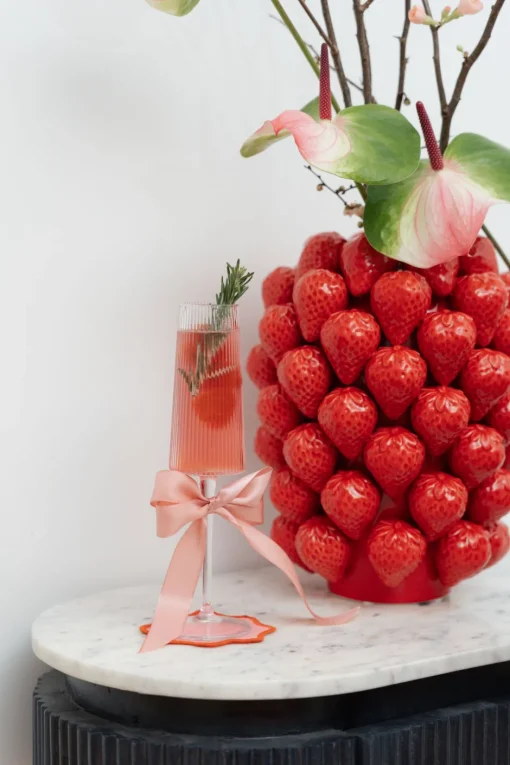 KARE Vase Strawberries Rot 30cm